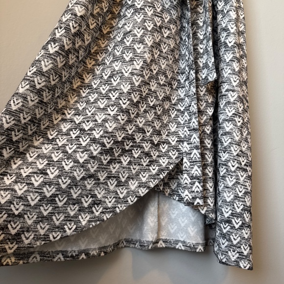 41 Hawthorne Liana faux wrap pullover dress with tie - Picture 4 of 6